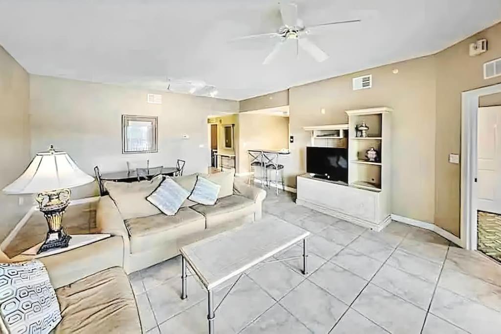 Entire Rental 3-Br Minutes From Disney X8 Hot Tub Apartment 2204 ออร์ลันโด ภายนอก รูปภาพ