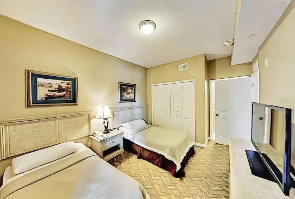 Entire Rental 3-Br Minutes From Disney X8 Hot Tub Apartment 2204 ออร์ลันโด ภายนอก รูปภาพ
