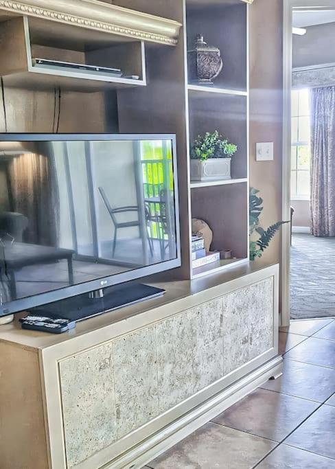 Entire Rental 3-Br Minutes From Disney X8 Hot Tub Apartment 2204 ออร์ลันโด ภายนอก รูปภาพ